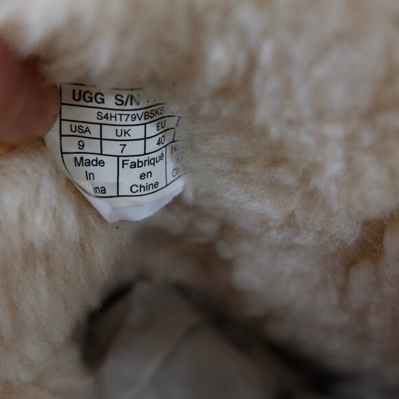 UGG~Marciela II~ Women's SHEARLING WINTER BOOTS CHESTNUT SUEDE SIZE 9 - Picture 7 of 7